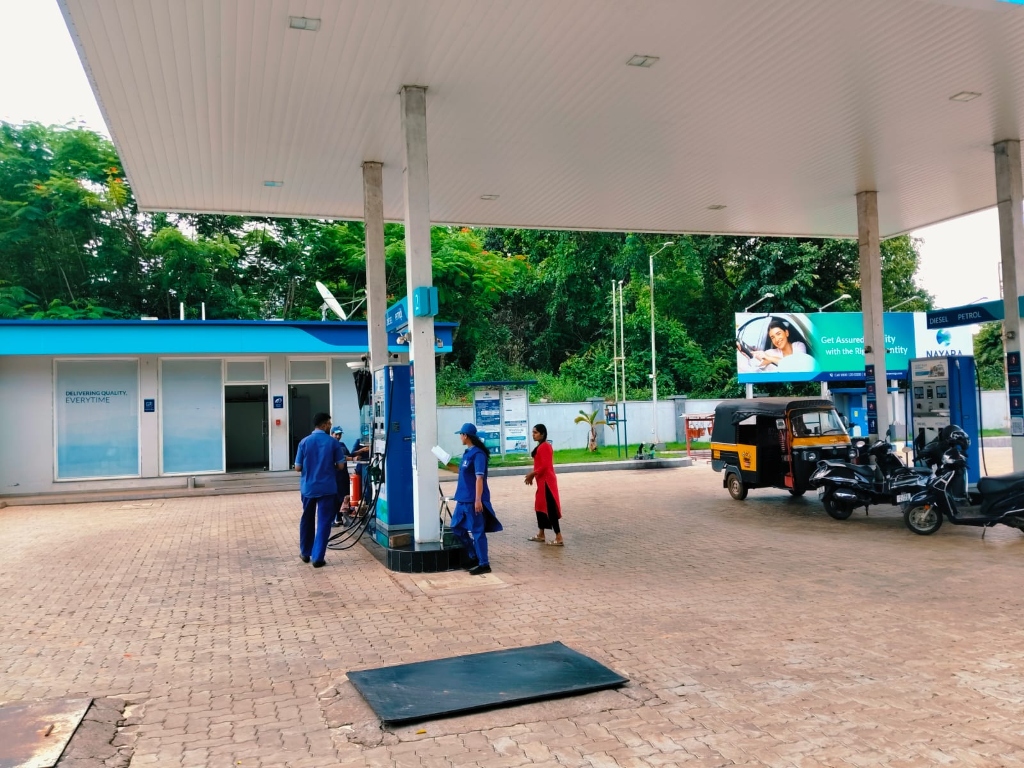 Y Line Fuels Station Nayara